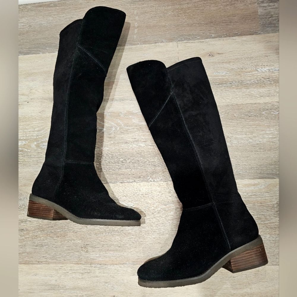 womans tall soft leather dark Academia Scholarly knee-high western classy grunge